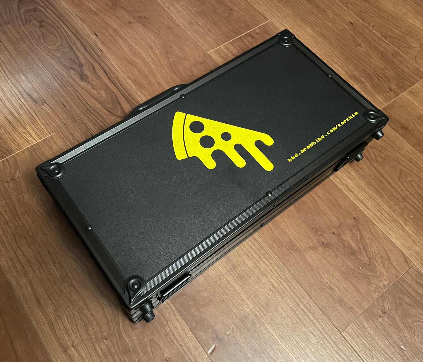 [EXTRA] Corchim: Carrying Case